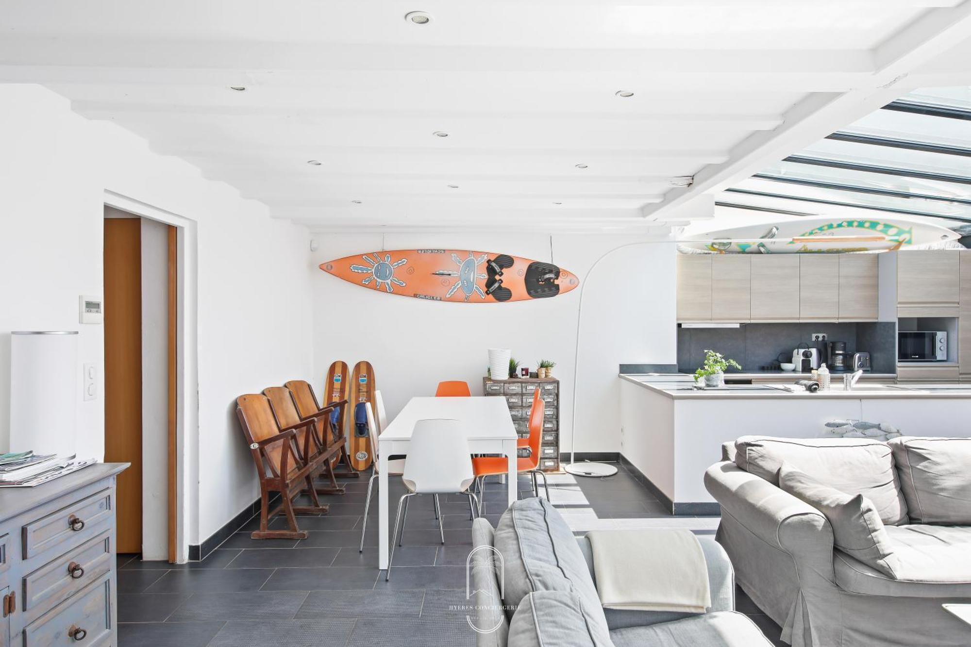 Maison Sur L'Eau-Hyeres-Almanarre-Parkings Clim Wifi By Hc Bagian luar foto