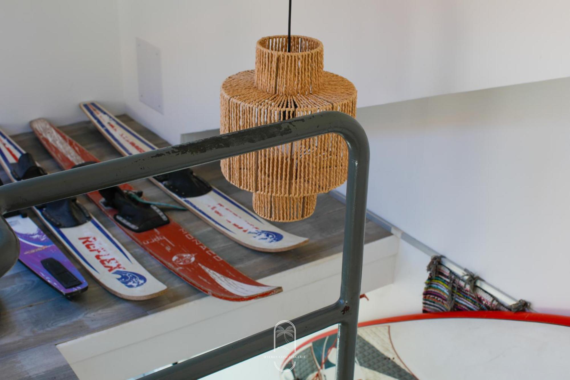 Maison Sur L'Eau-Hyeres-Almanarre-Parkings Clim Wifi By Hc Bagian luar foto